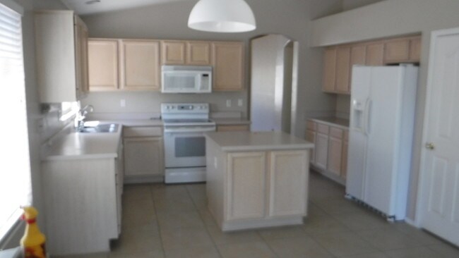 Foto del edificio - 4 Bedrooms Garage, Brown and Ellsworth
