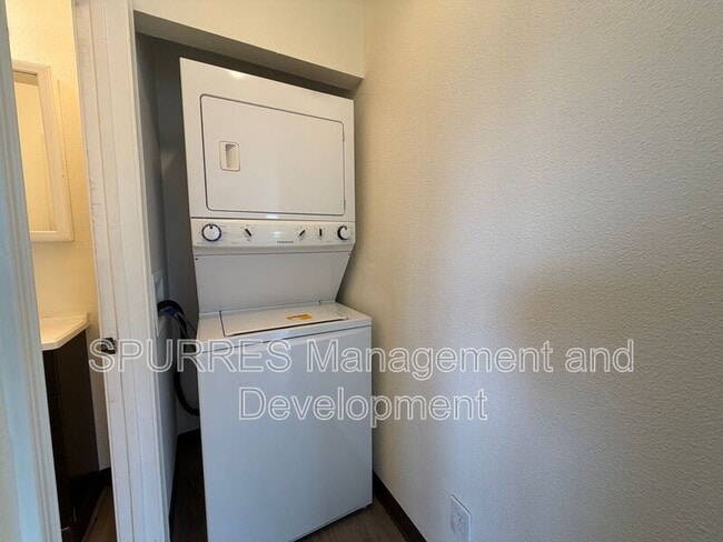 Foto del edificio - 138 N Klevin St
