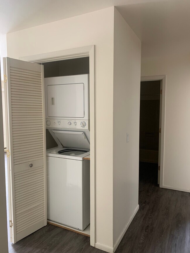 Washer/Dryer in Unit - 344 Joseph St