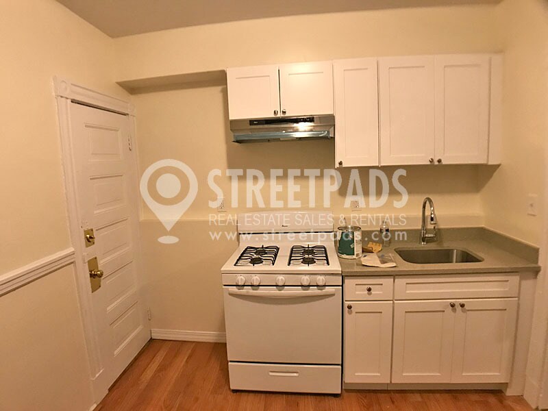 Primary Photo - 885 Massachusetts Ave