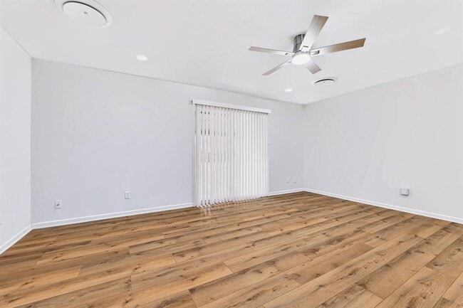 Building Photo - 301 Carothers St