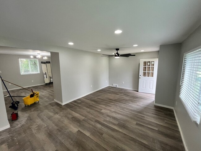 Building Photo - 1204 Terrell Dr