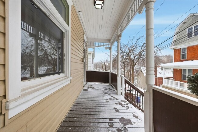 Foto del edificio - 112 Dewitt St