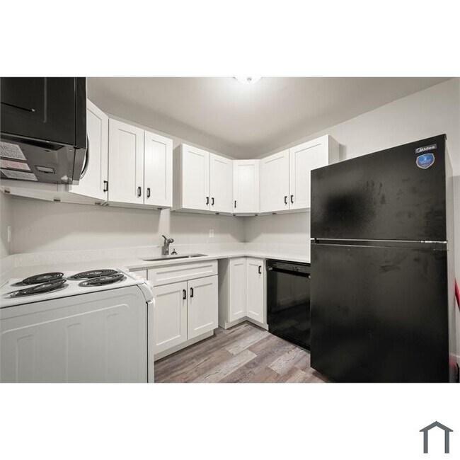 Foto del edificio - 5195 Cypress Crest Ln