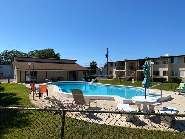 Foto del edificio - 300 Miracle Strip Pkwy
