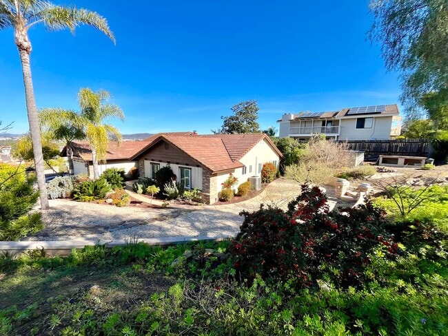 Building Photo - Botanical Garden Paradise in San Marcos
