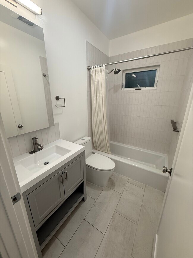Foto del edificio - 1404 Colton St