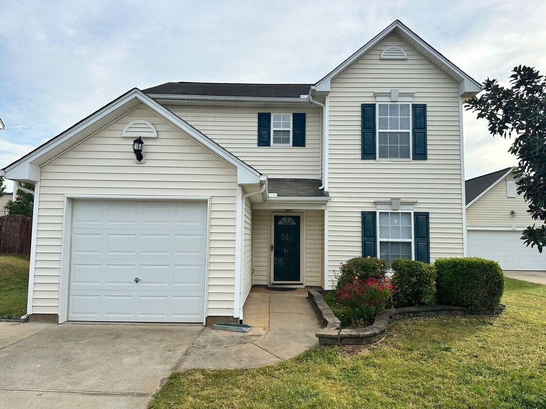 Foto principal - 3 bedroom, 2.5 Bath & Pet friendly (small ...