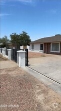 Building Photo - 3935 N Del Monte Dr