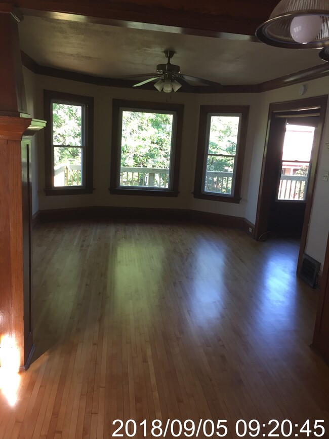 Building Photo - 510 N 32nd St
