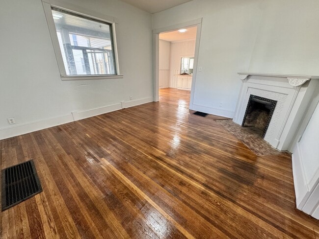 Foto del edificio - 915 W Taylor St