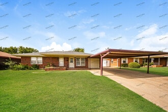 Building Photo - 2401 N Key Blvd