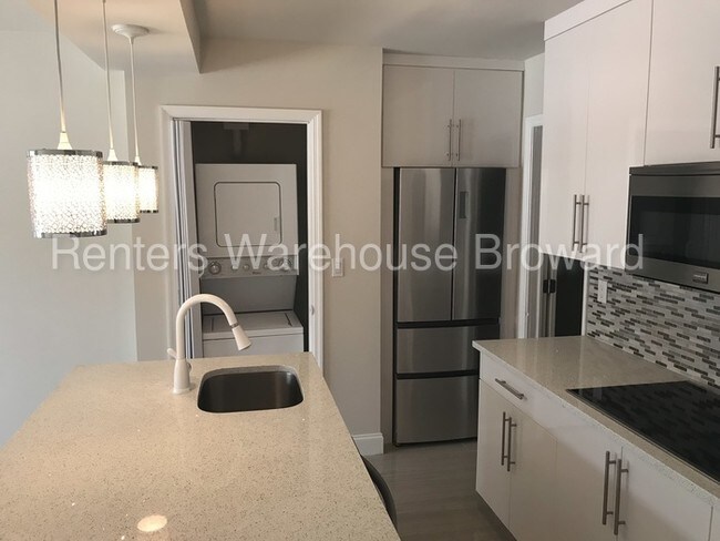 Building Photo - Completely Remodeled 2/2 in Victoria Park