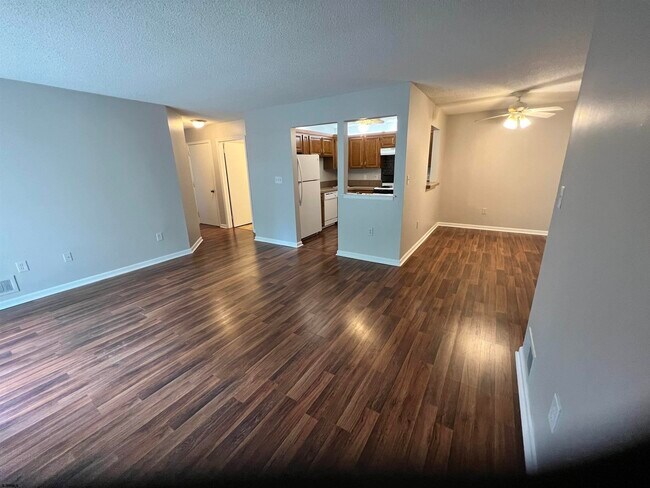 Foto del edificio - 41 Iroquois Dr