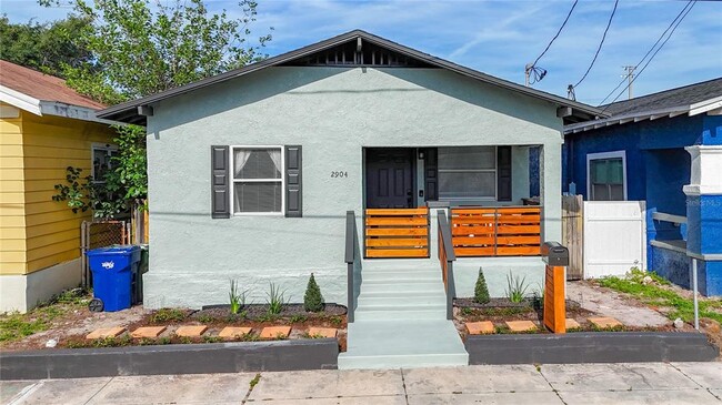 Building Photo - 2904 Sanchez St