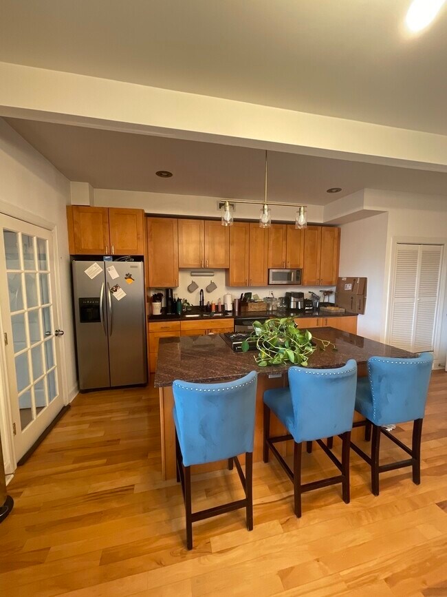 Foto del edificio - 4220 S Champlain Ave