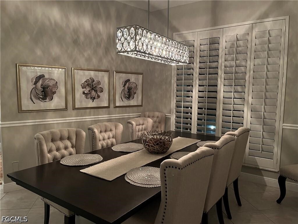 Foto del edificio - 9811 Ensign Ct