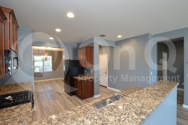 Foto del edificio - 20481 N Grantham Rd