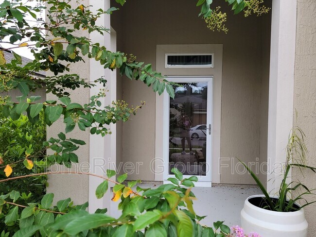 Foto del edificio - 14837 Rain Lily St