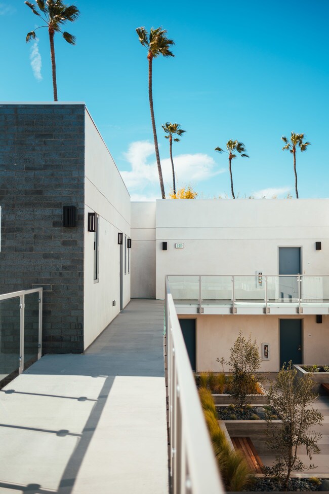 The Stanford West 91 Photos &amp; 0 Reviews Apartment for