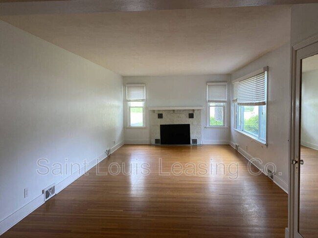 Foto del edificio - 847 N Florissant Rd