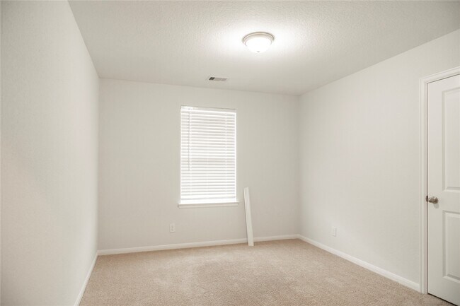 Foto del edificio - 208 Cambria Green Ln