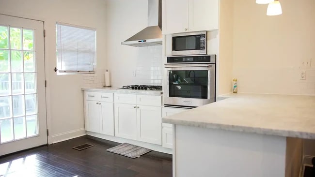 Kitchen View 3 - 3415 Louisiana Avenue Pky