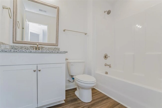 Building Photo - 176 Silver Hill St