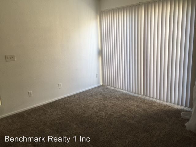 Building Photo - 3068 Tarpon