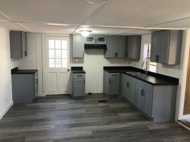 Building Photo - Newly remodeled home is located in Lancaster, SC 29720.