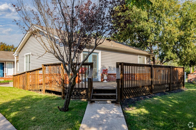 Building Photo - Parkview Townhomes
