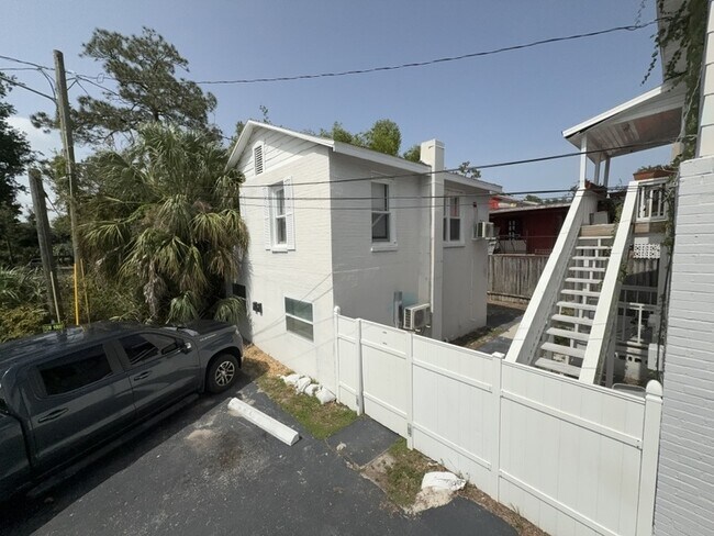 Foto del edificio - 711 18th Ave S