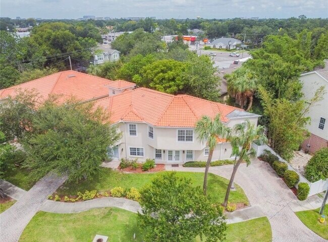 Foto del edificio - 131 S Arrawana Ave