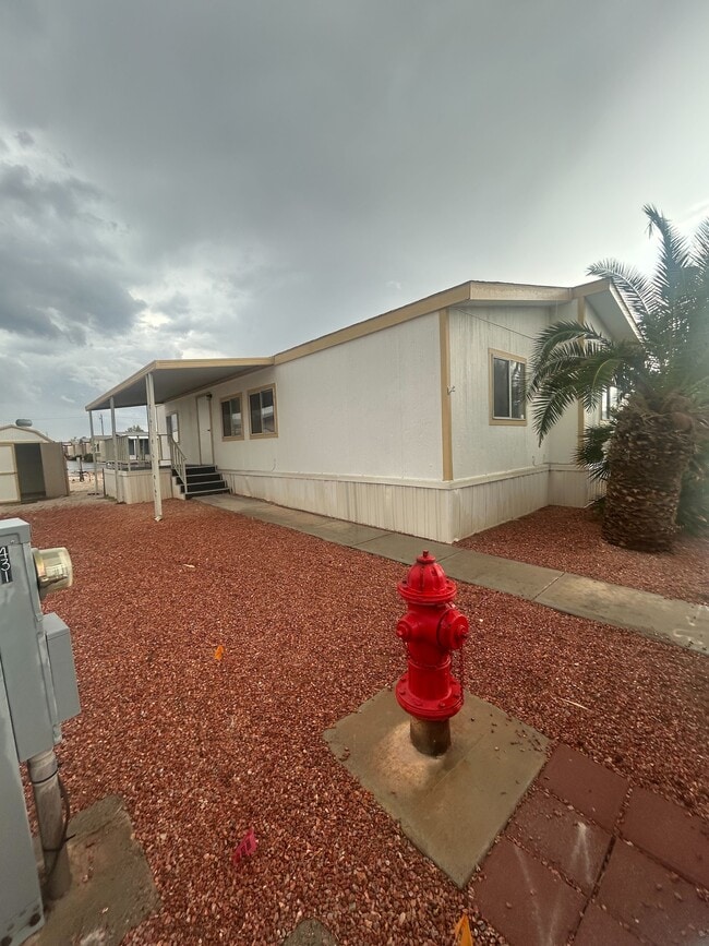 Foto del edificio - 3601 E Wyoming Ave