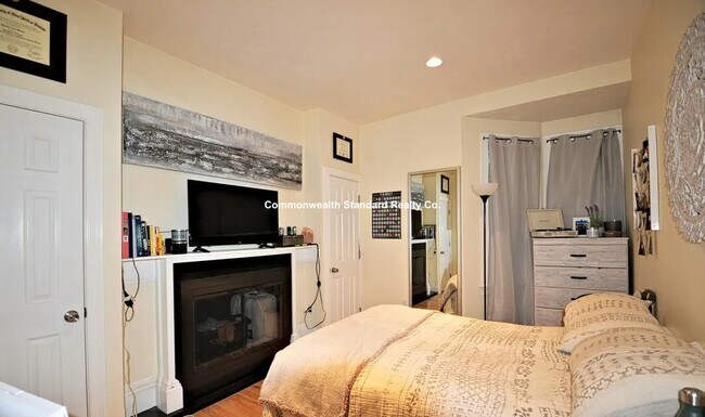 Foto del edificio - 1203 Beacon St