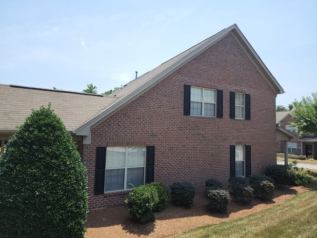 Side View - 4012 Chianti Way