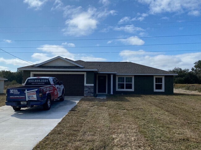 Foto del edificio - Custom Home - Desirable SE Ocala Neighborhood 3/2/2 **Won't Last**