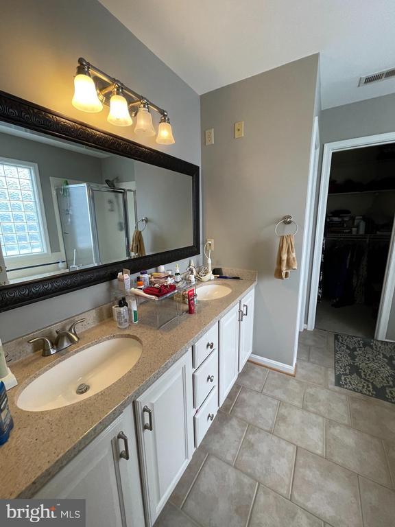 Foto del edificio - 6108 N Willow Pond Dr