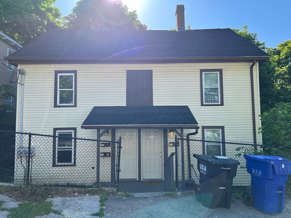 34 Wheeler St, Winsted, CT 06098 Room for Rent in Winsted, CT