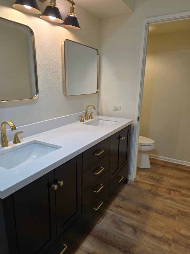 Foto del edificio - 917 Torrance St