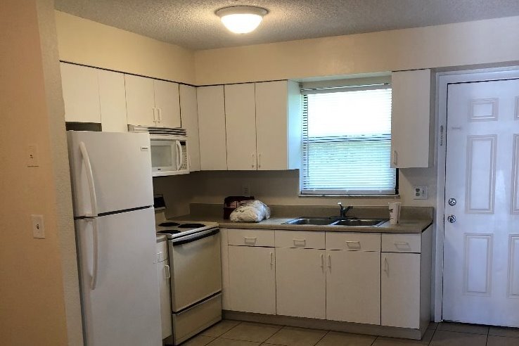 Primary Photo - 7105 Palomar Pkwy