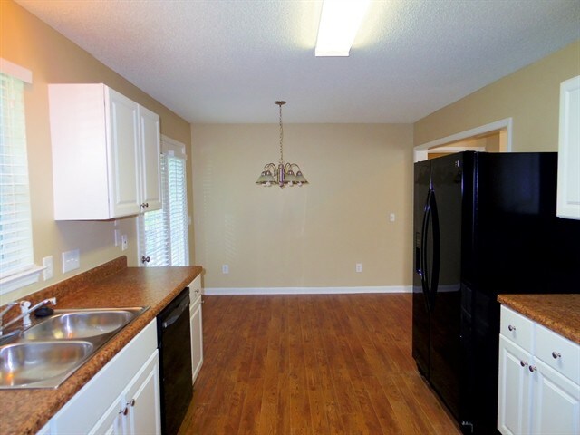 Foto del edificio - 215 Hickory Glen Lane