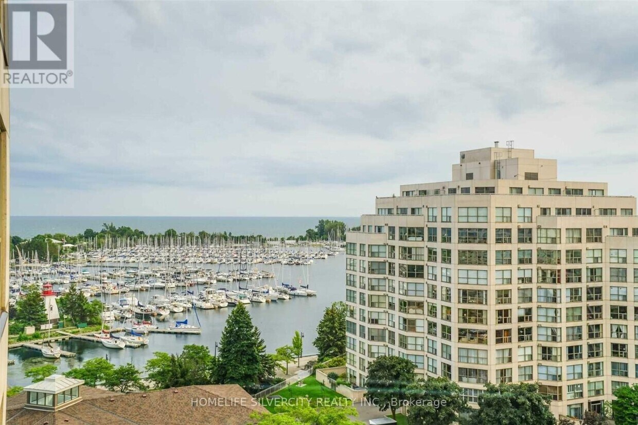 Photo principale - 2261-2261 Lake Shore Blvd W