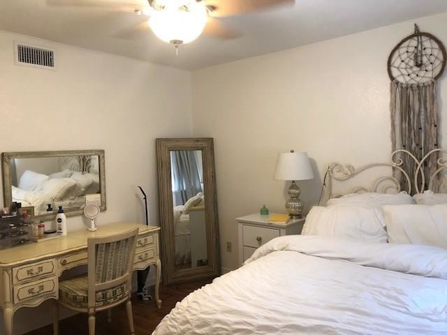 Building Photo - 4312 Duval St