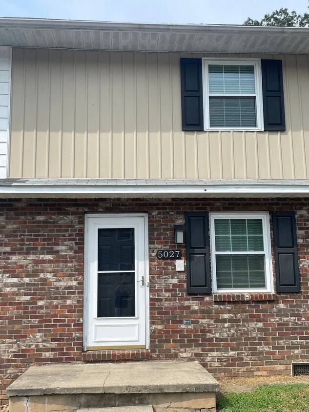 Primary Photo - Three Bedroom Townhome