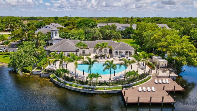 Building Photo - St. Tropez Townhomes & Villas