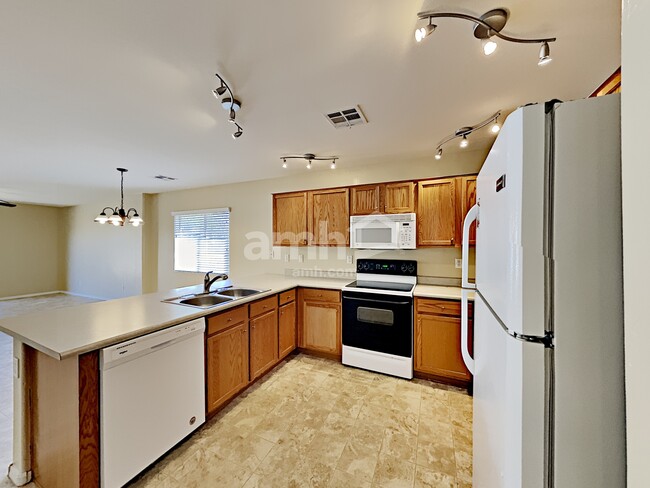 Building Photo - 22570 W Mohave St