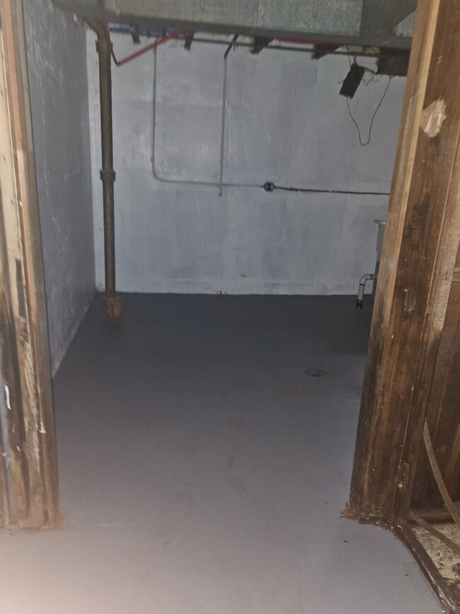 Building Photo - 15820 Southfield- 2 Bedroom, 1 Bath