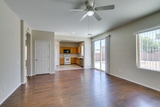 Building Photo - 2925 Dowitcher Ave