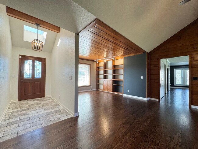 Building Photo - 10300 W 164th St